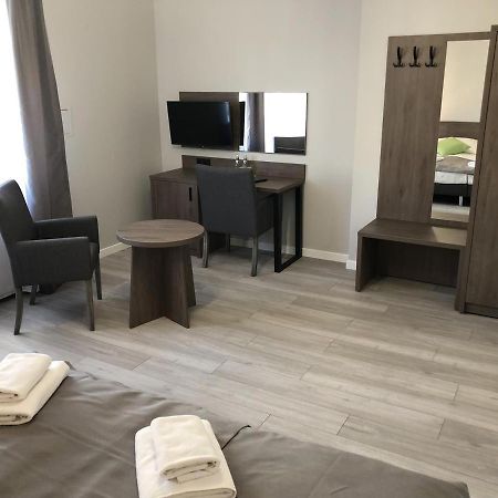 Villa Rosa 波兹南 外观 照片